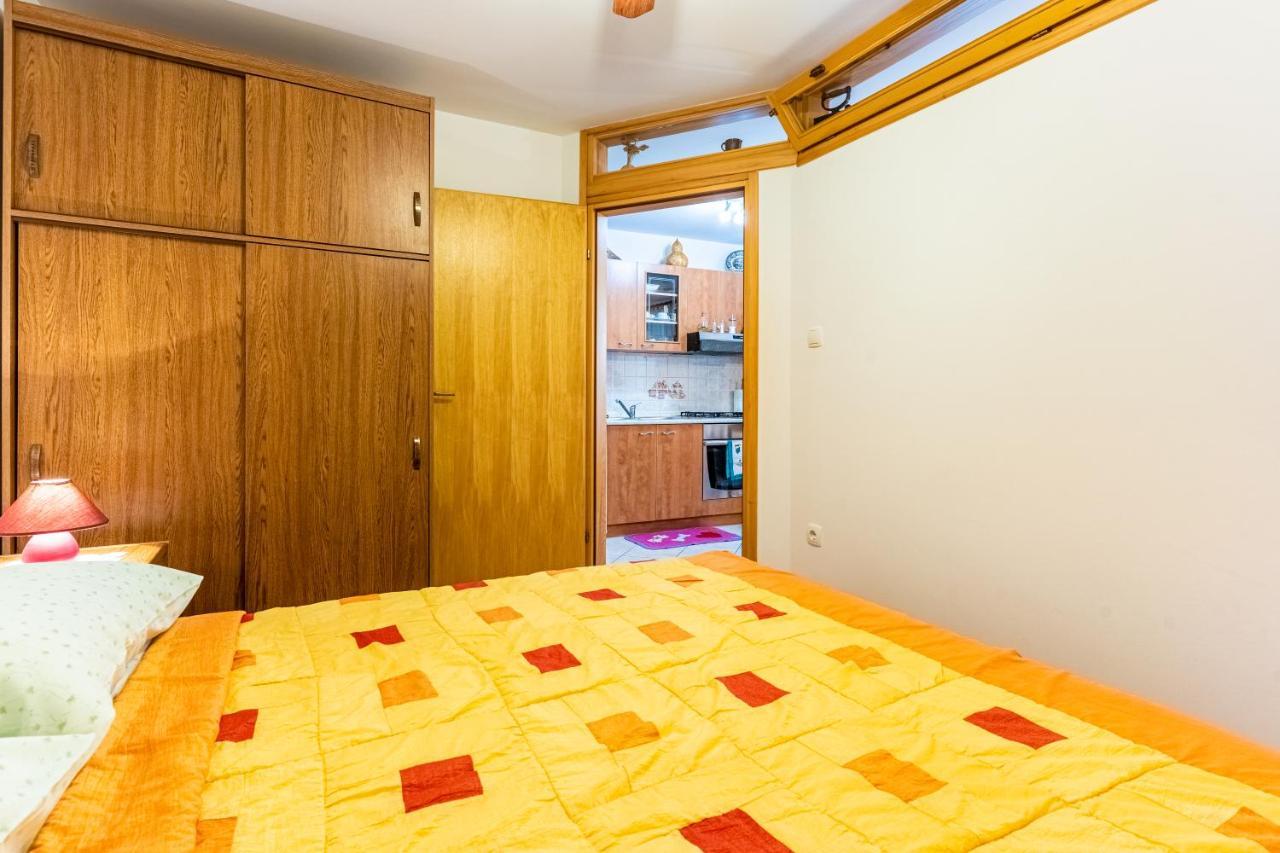 Kovacine Apartment Cres Luaran gambar