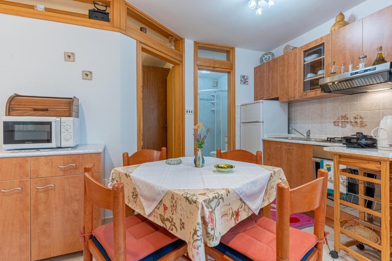 Kovacine Apartment Cres Luaran gambar